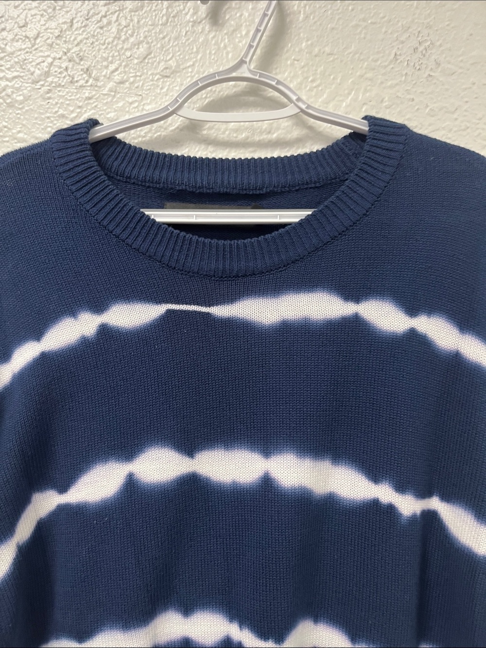X Ray Blue and White Crewneck Sweater with Tie-Dye Stripes
#1190 - Picture 2 of 4